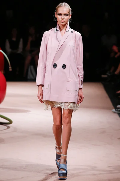 Look 11